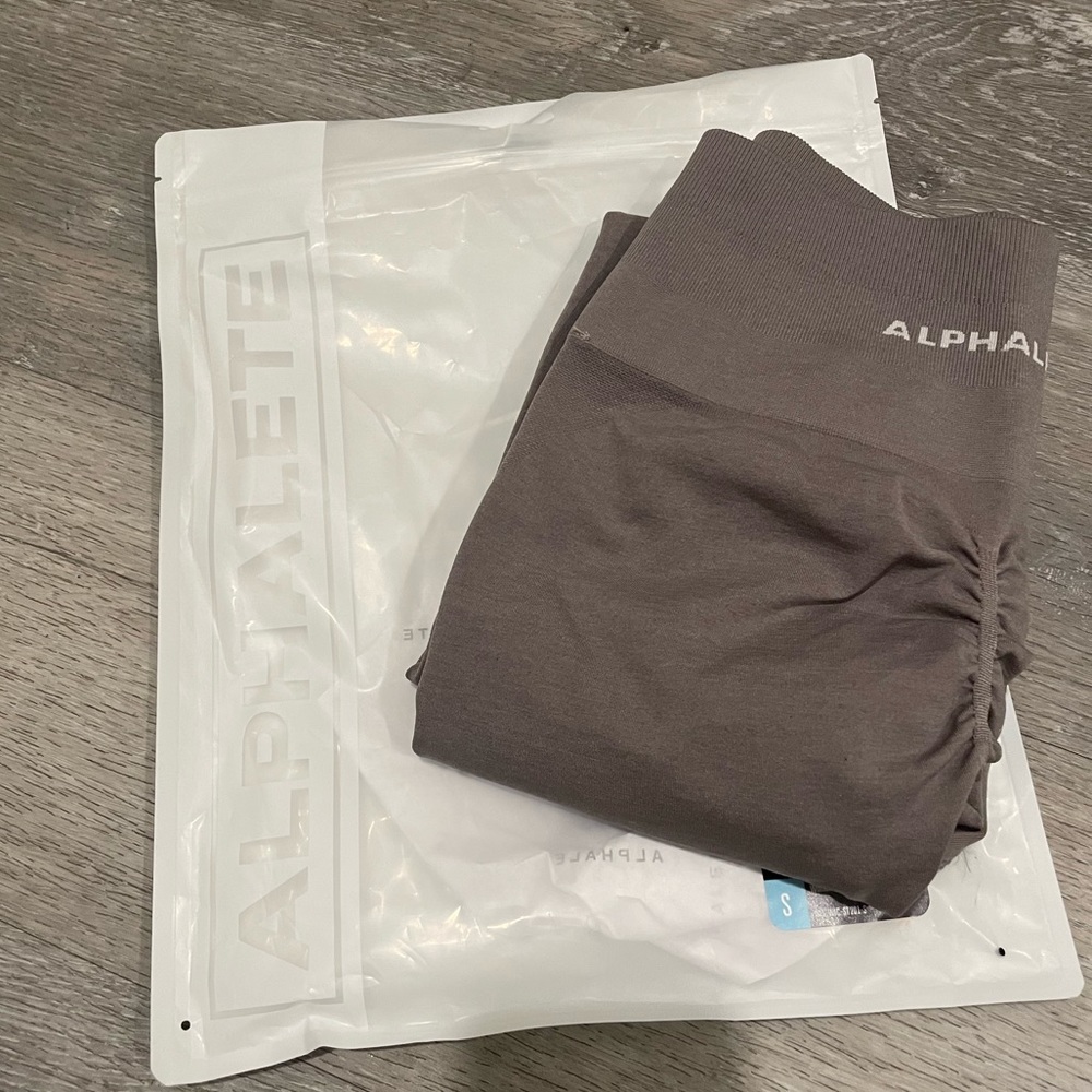 Alphalete Amplify Storm Grey
